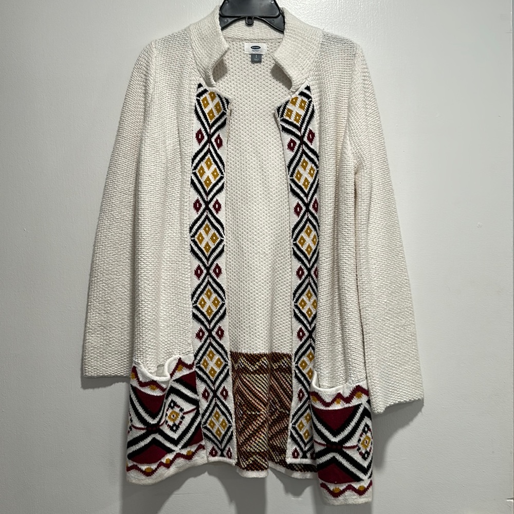 Old Navy knit black and white Aztec sweater cardigan